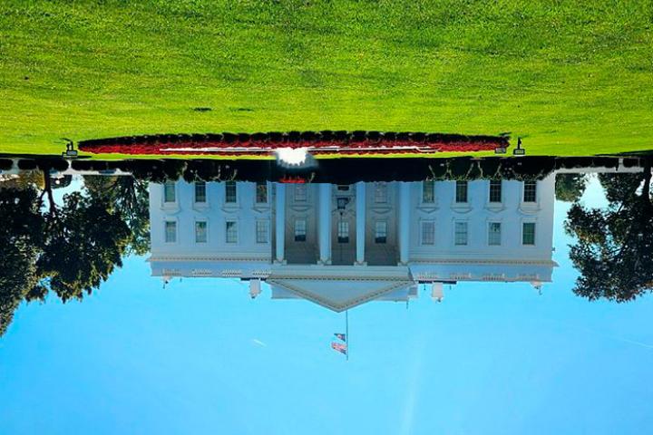 La Casa Blanca, dada la vuelta.