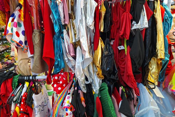 Una tienda de disfraces.