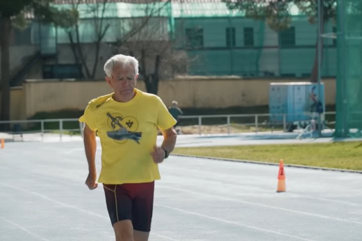 Juan López, atleta de 82 años.