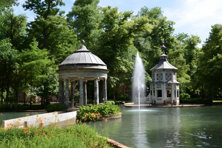 alt="alt="Dos palacetes del jardín del Príncipe en Aranjuez""