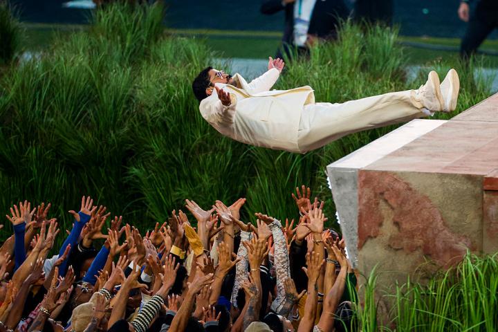 Bad Bunny en su actuación de la Super Bowl.