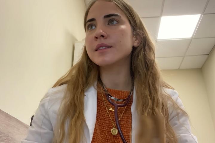 Malia, joven médico cubana en España.