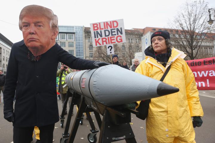 pelibro-nuclear-trump