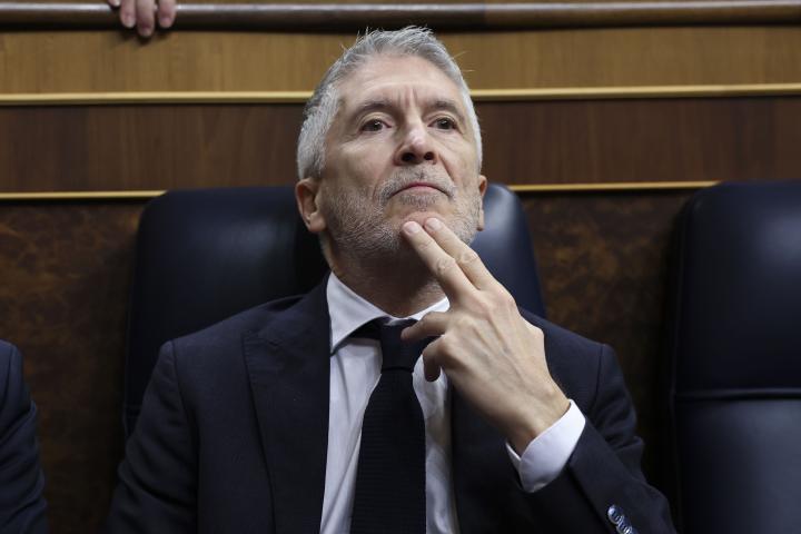 El ministro del Interior, Fernando Grande Marlaska, a su llegada a la sesión de control celebrada este miércoles en el Congreso.