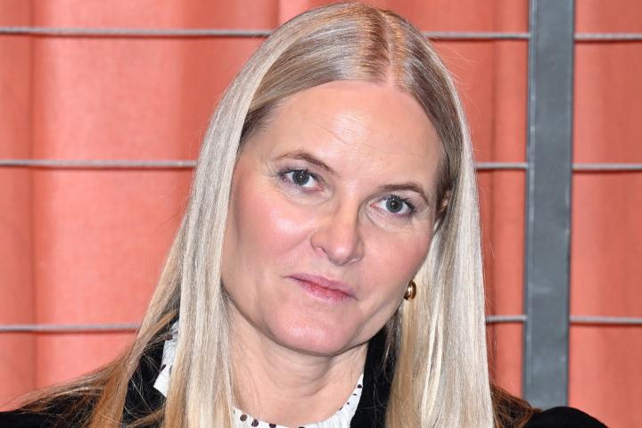 Mette-Marit de Noruega en su último acto oficial antes de la revelaciones de los archivos de Epstein que hundieron su imagen