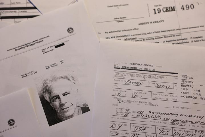 Archivos sobre el 'caso Epstein' desclasificados parcialmente por el Departamento de Justicia de EEUU.