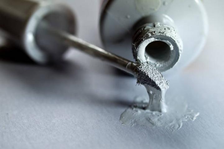 alt="alt="This shot was taken as a reminder of the embarrassment that can be caused when using this stuff and thinking that no one can read the mistake it is supposedly hiding!!""