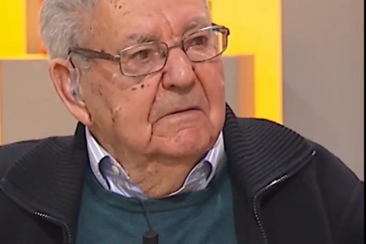 Un señor mayor cuenta su infancia durante la posguerra en el programa 'La tarde, aquí y ahora'