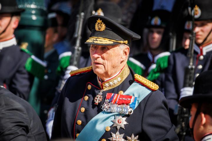 El rey Harald, en la ceremonia de bienvenida a los reyes de Dinamarca, el 14 de mayo de 2024 en Oslo, (Noruega).