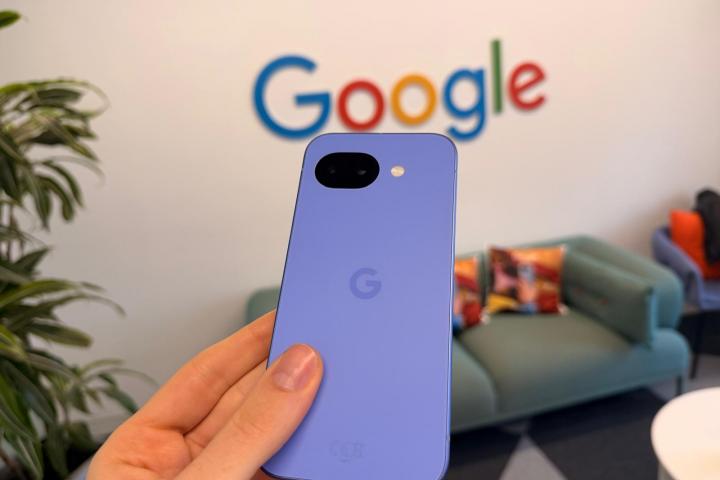 El Google Pixel 10a, en las oficinas de Google en Madrid.