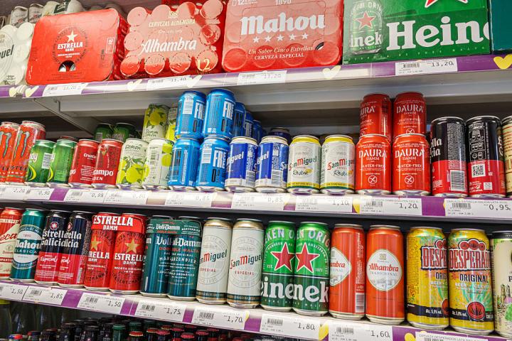 La sección de cerveza, en un supermercado de Palma de Mallorca.