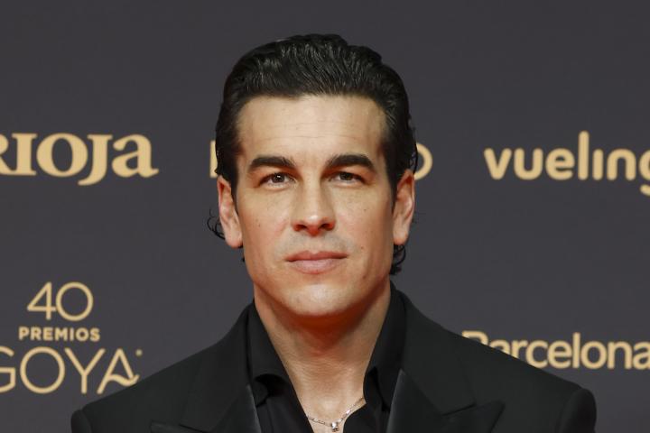 Mario Casas en la alfombra roja de los Goya 2026