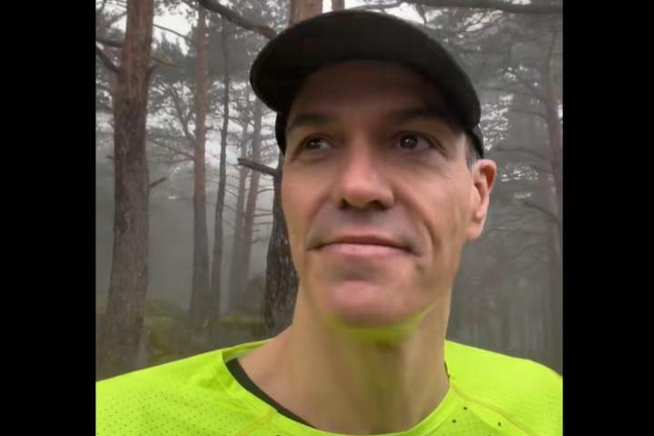 Sánchez haciendo enduro en TikTok.