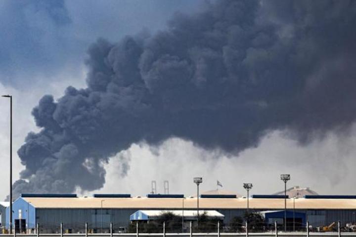 Aeropuerto de Dubái tras el impacto de un misil
