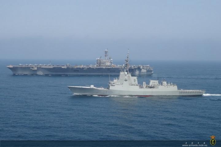 Fragata española Cristóbal Colón