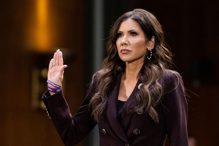 Kristi Noem, en una reciente comparecencia en el Senado de EEUU
