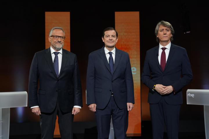 Los candidatos de VOX, PP y PSOE a la presidencia de la Junta de Castilla y León (i-d) Carlos Pollán, Alfonso Fernández Mañueco y Carlos Martínez.
