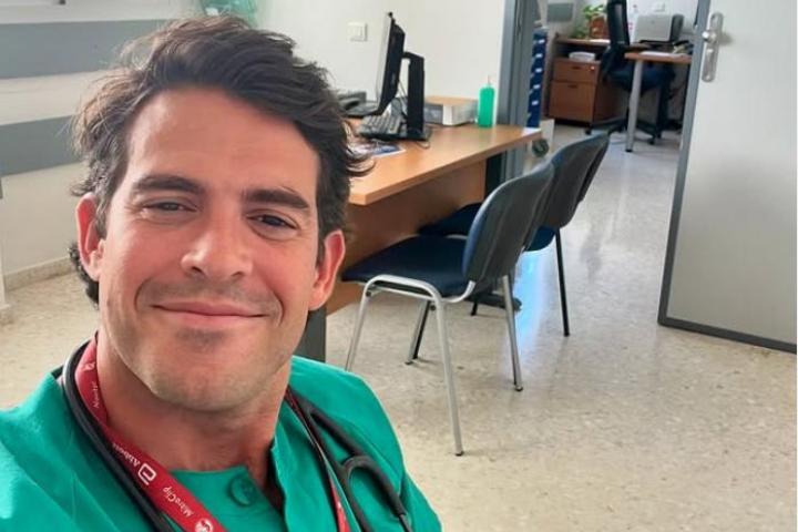 @doctorrojass en sus redes sociales