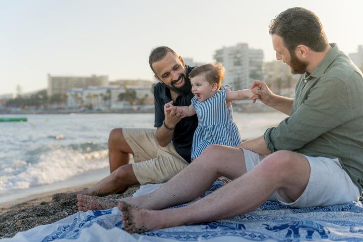 Familia disfrutando de un descanso