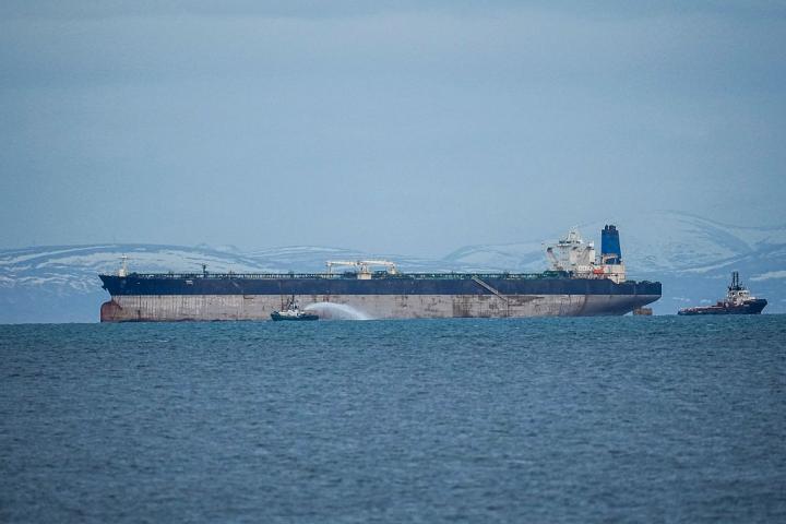 El petrolero de bandera rusa Marinera, el 14 de enero de 2026, en la costa de Burghead, Escocia, (Reino Unido).