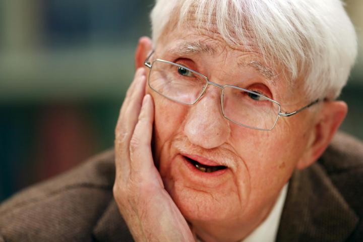 Fotografía de archivo fechada en 2012 del filósofo alemán Jürgen Habermas.