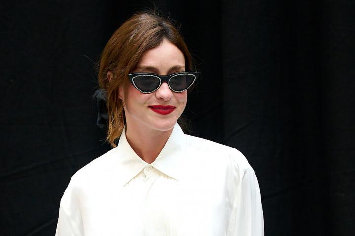 MADRID, SPAIN - SEPTEMBER 17: Lourdes Hernández González aka Russian Red attends the Pedro Del Hierro photocall during Mercedes-Benz Fashion Week Madrid at Galería De Cristal on September 17, 2025 in Madrid, Spain. (Photo by Carlos Alvarez/Getty Images)