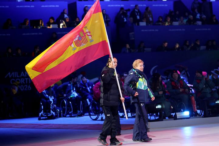 Audrey Pascual, abanderada española, este domingo en la ceremonia de clausura de los Juegos Paralímpicos