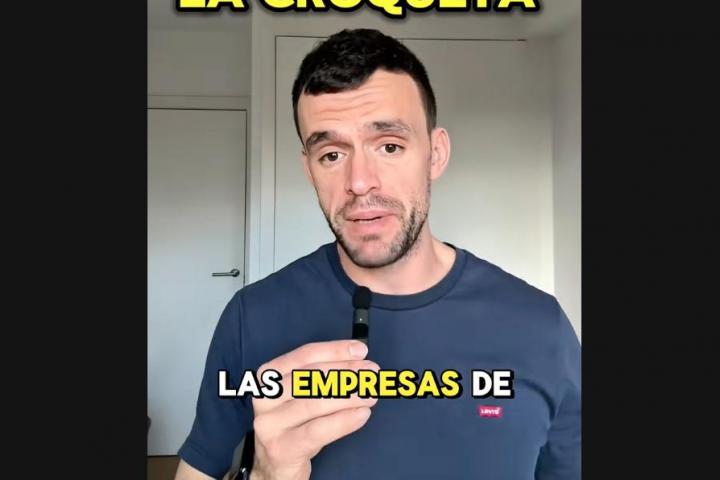 El profesor George habla sobre el precio de unas croquetas.