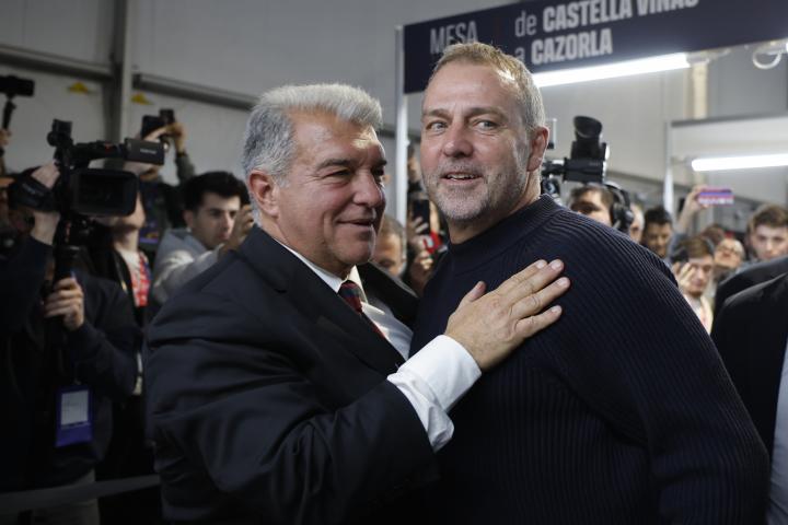 Laporta, junto a Hansi Flick