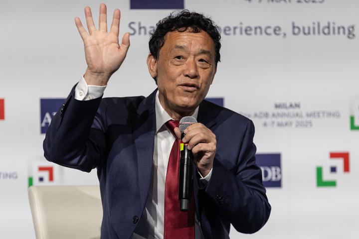 Qu Dongyu, director general de la FAO, durante la 58.ª Reunión Anual del Banco Asiático de Desarrollo (BAD), celebrada en Milán (Italia), el 7 de mayo de 2025.
