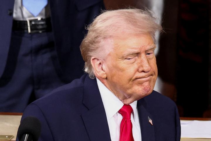 El presidente de EEUU, Donald Trump, al final del discurso sobre el Estado de la Unión en la Cámara de Representantes del Capitolio, el 24 de febrero de 2026.