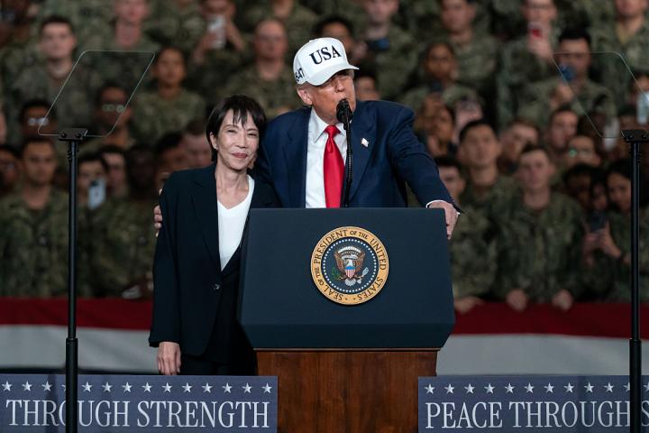El presidente de EEUU, Donald Trump, junto a la primera ministra japonesa, Sanae Takaichi, en una imagen de archivo