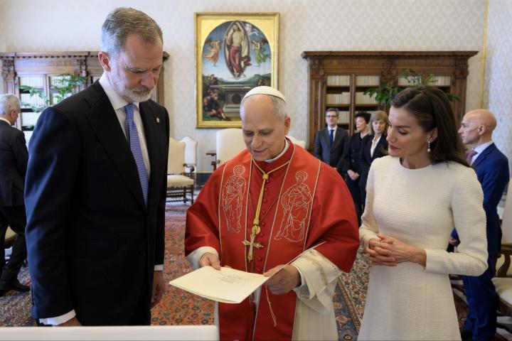 Los reyes Felipe VI y reina Letizia, durante su visita al Papa León XIV.