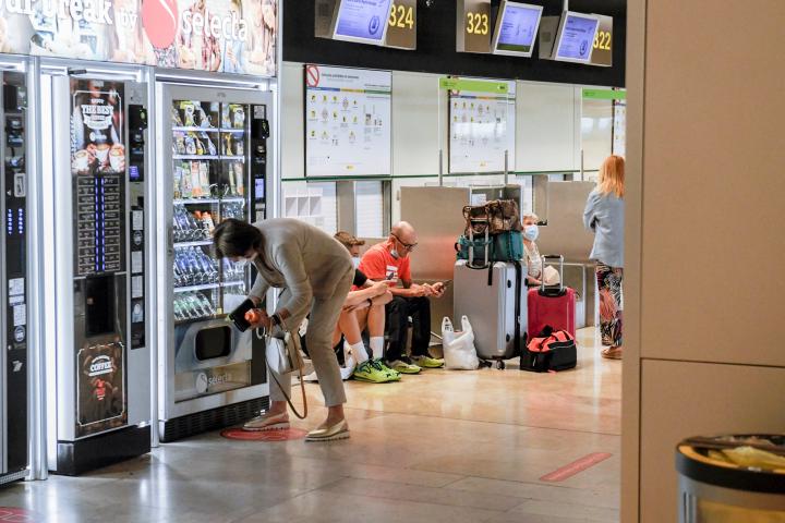 Varias máquinas expendedoras en el aeropuerto de Barajas.