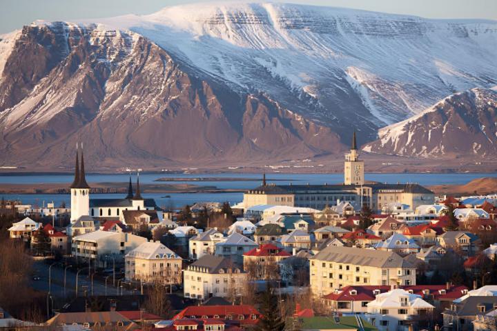 Vista panorámica de Reikiavik, Islandia.