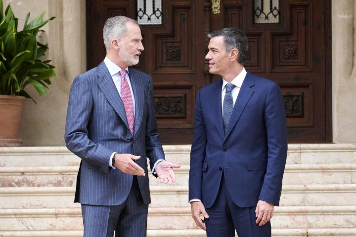 Foto de archivo de Felipe VI y Pedro Sánchez.