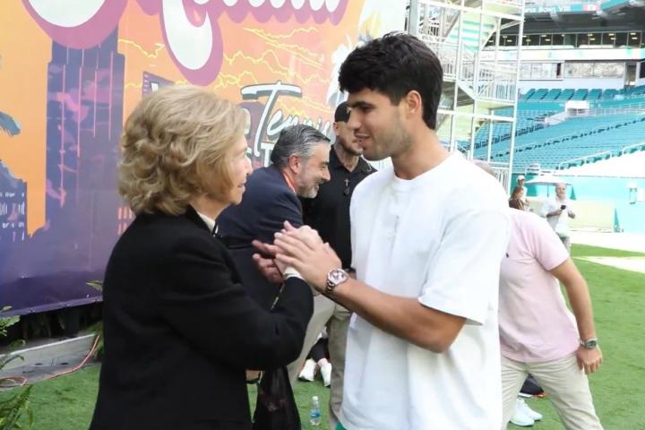 La reina Sofía y el tenista Carlos Alcaraz.