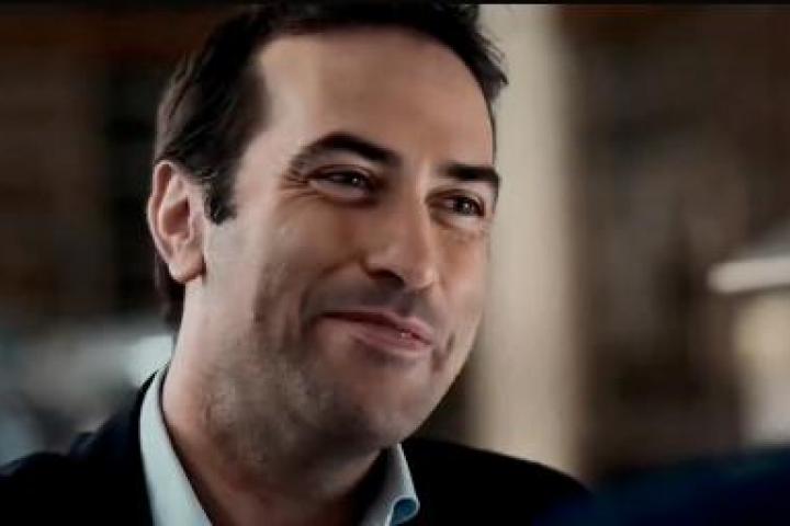 Carlos Cuerpo en una entrevista en 'Mis Raíces', programa de Cuatro.