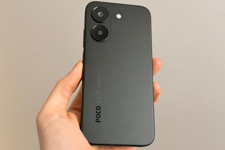 El nuevo POCO X8 Pro, en color negro.