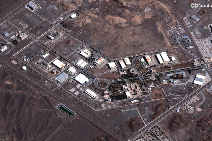 Imagen satelital de las instalaciones de enriquecimiento nuclear de Irán en Natanz, tomada el 7 de marzo de 2026.
