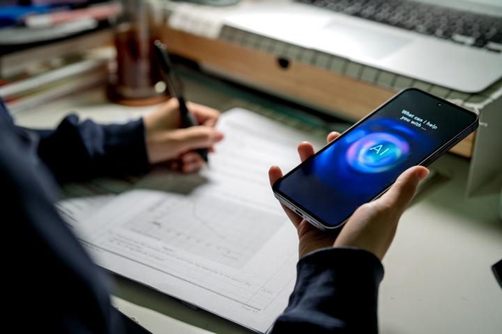 neurociencia-cognitiva-usuarios-ia-no-pensar