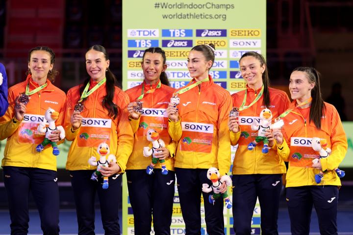 Las componentes del relevo femenino, bronce en Torun.