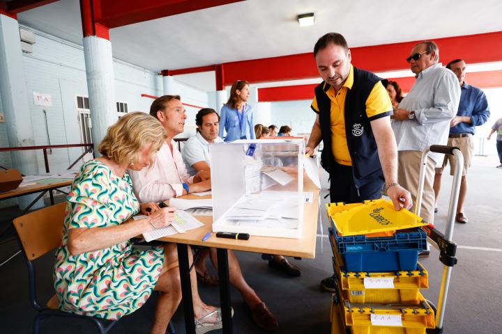 Personal de Correos en las elecciones