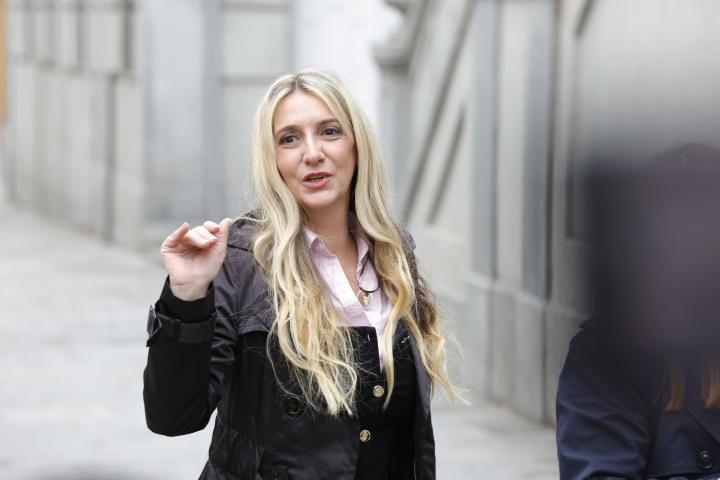 Claudia Montes hace declaraciones a los medios a su llegada al Tribunal Supremo para declarar como testigo en el juicio por el caso Mascarillas, enmarcado en el caso Koldo.