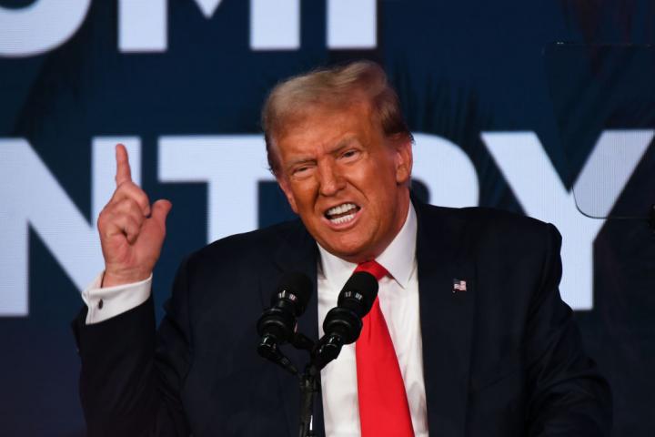 Donald Trump, indignado durante una intervención