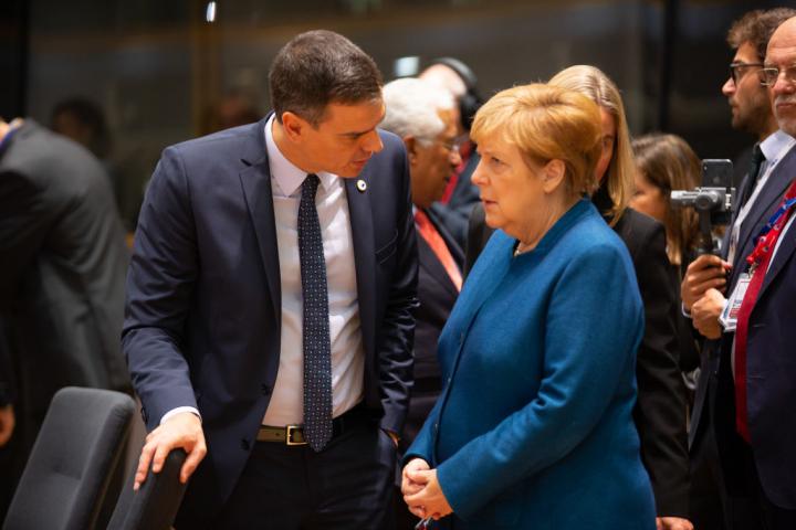 Pedro Sánchez junto a Angela Merkel, en una imagen de archivo