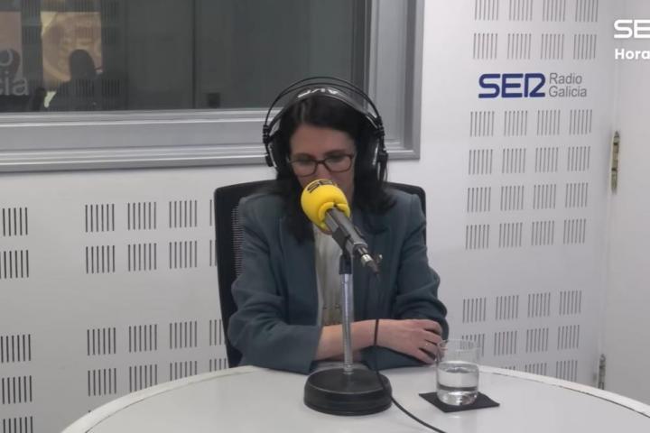 Rosa Crujeiro en la Cadena SER.