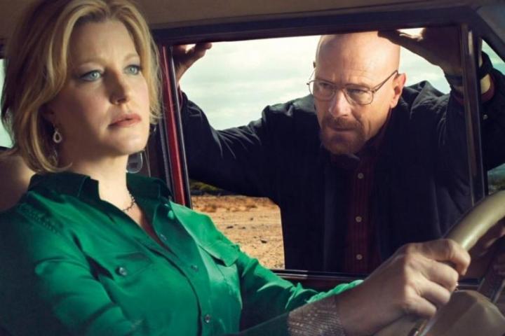Anna Gunn (Skyler) y Bryan Cranstron (Walter White) en un fotograma de 'Breaking Bad'.