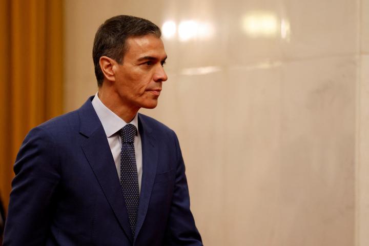 El presidente del Gobierno, Pedro Sánchez, llega a su reunión con el presidente de China, Xi Jinping, en el Gran Salón del Pueblo en Pekín, el 14 de abril de 2026.