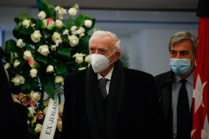 El histórico jugador madridista y exseleccionador de 'La Roja', el uruguayo José Emilio Santamaría, en una imagen de archivo durante el funeral de Paco Gento.
